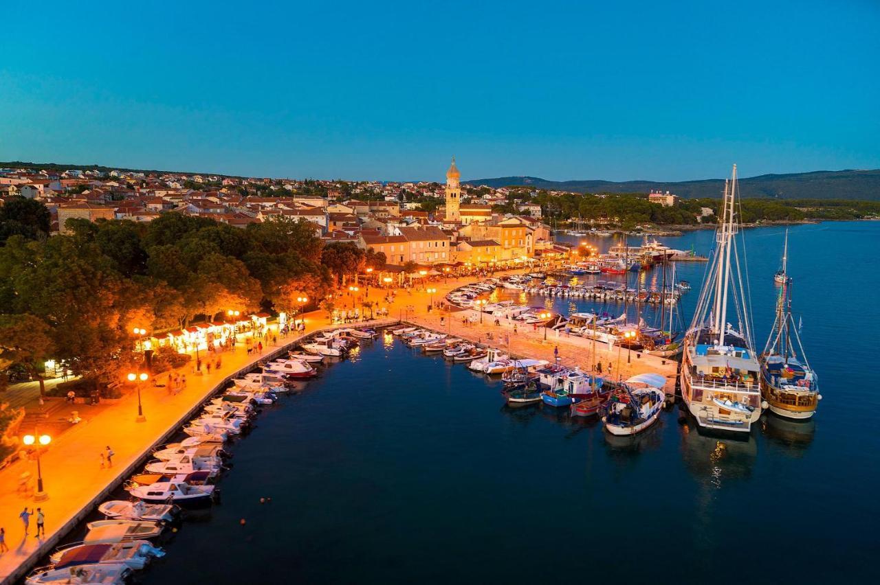 Apartment Sara Krk Town Εξωτερικό φωτογραφία