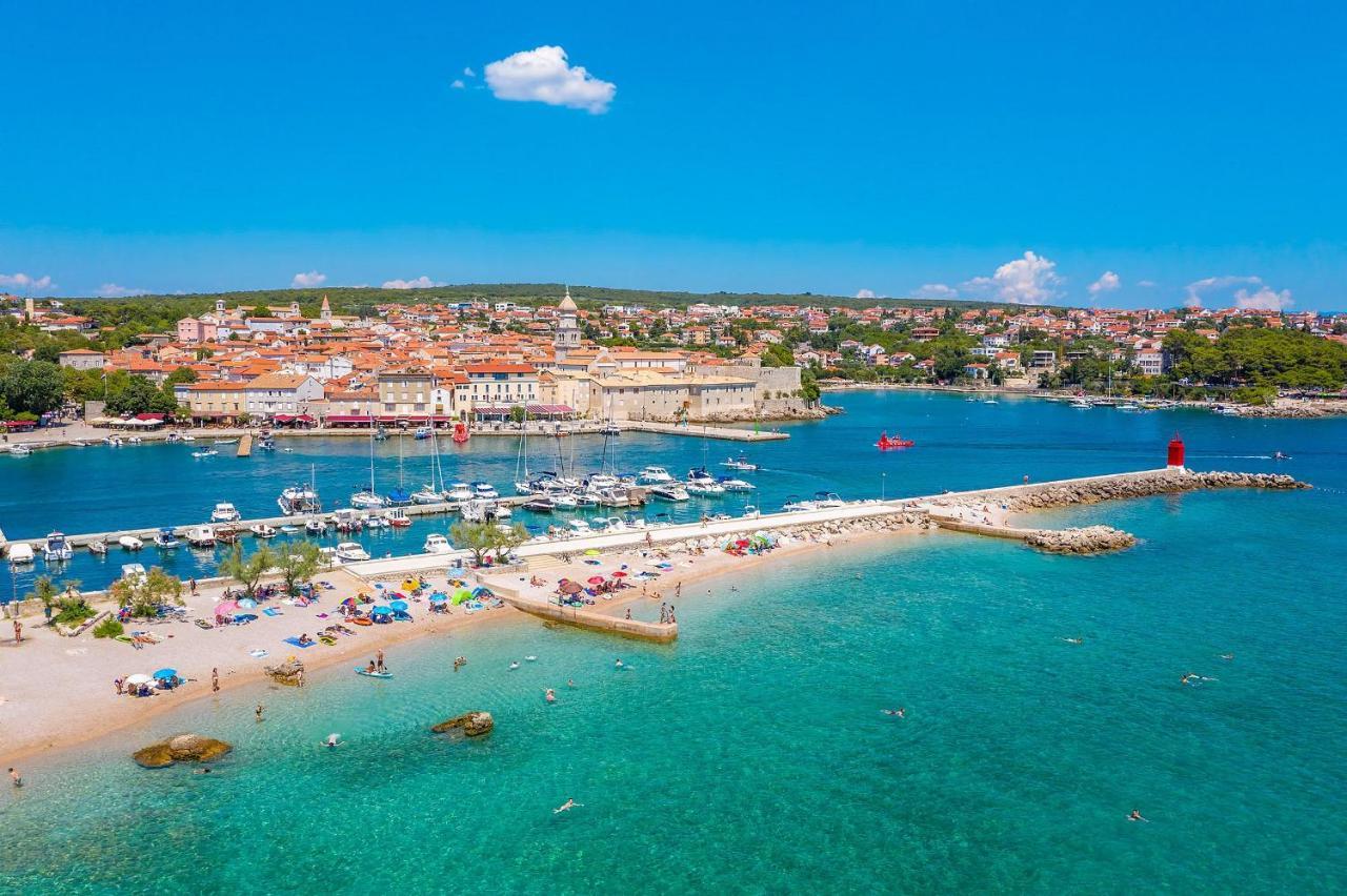 Apartment Sara Krk Town Εξωτερικό φωτογραφία
