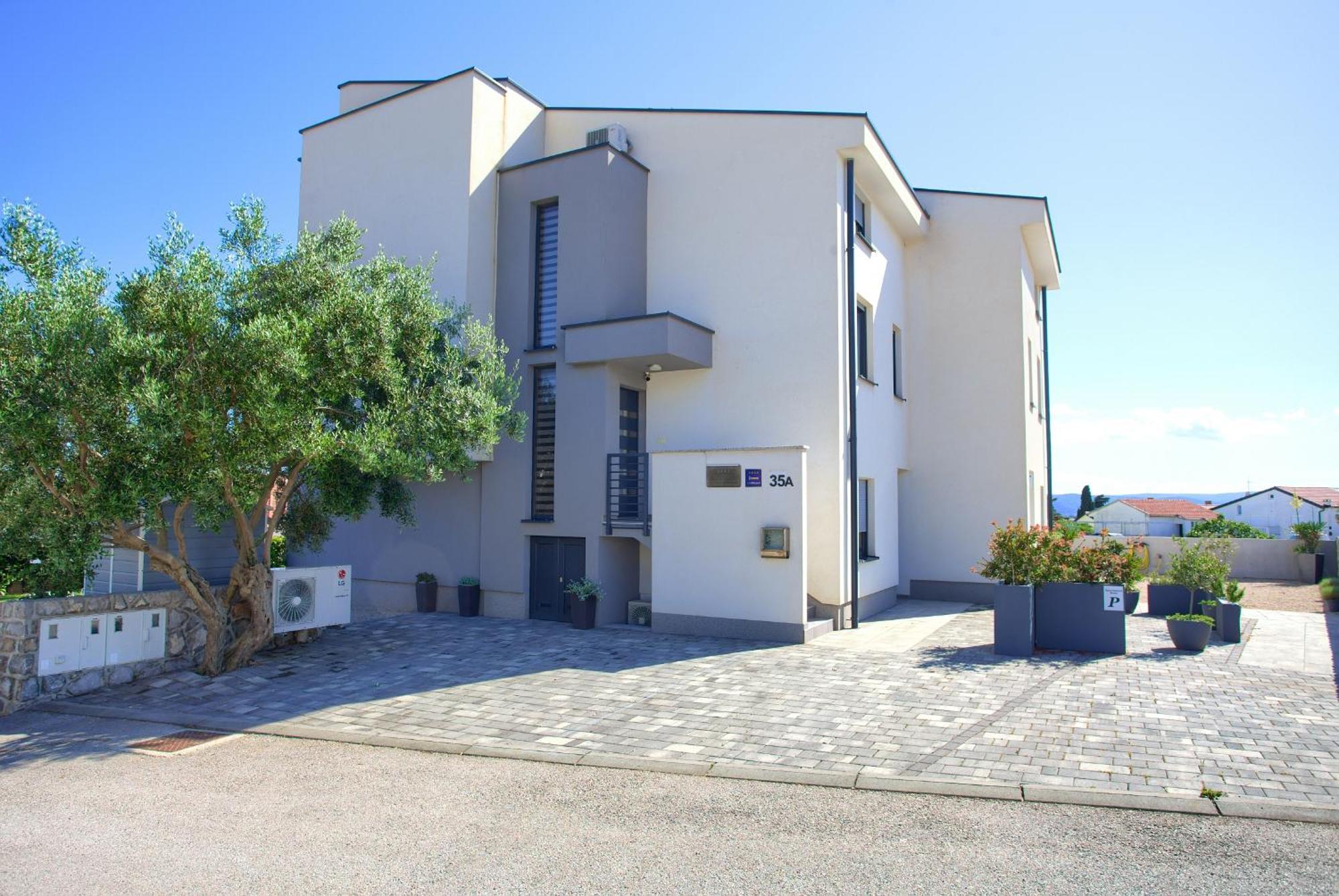 Apartment Sara Krk Town Εξωτερικό φωτογραφία