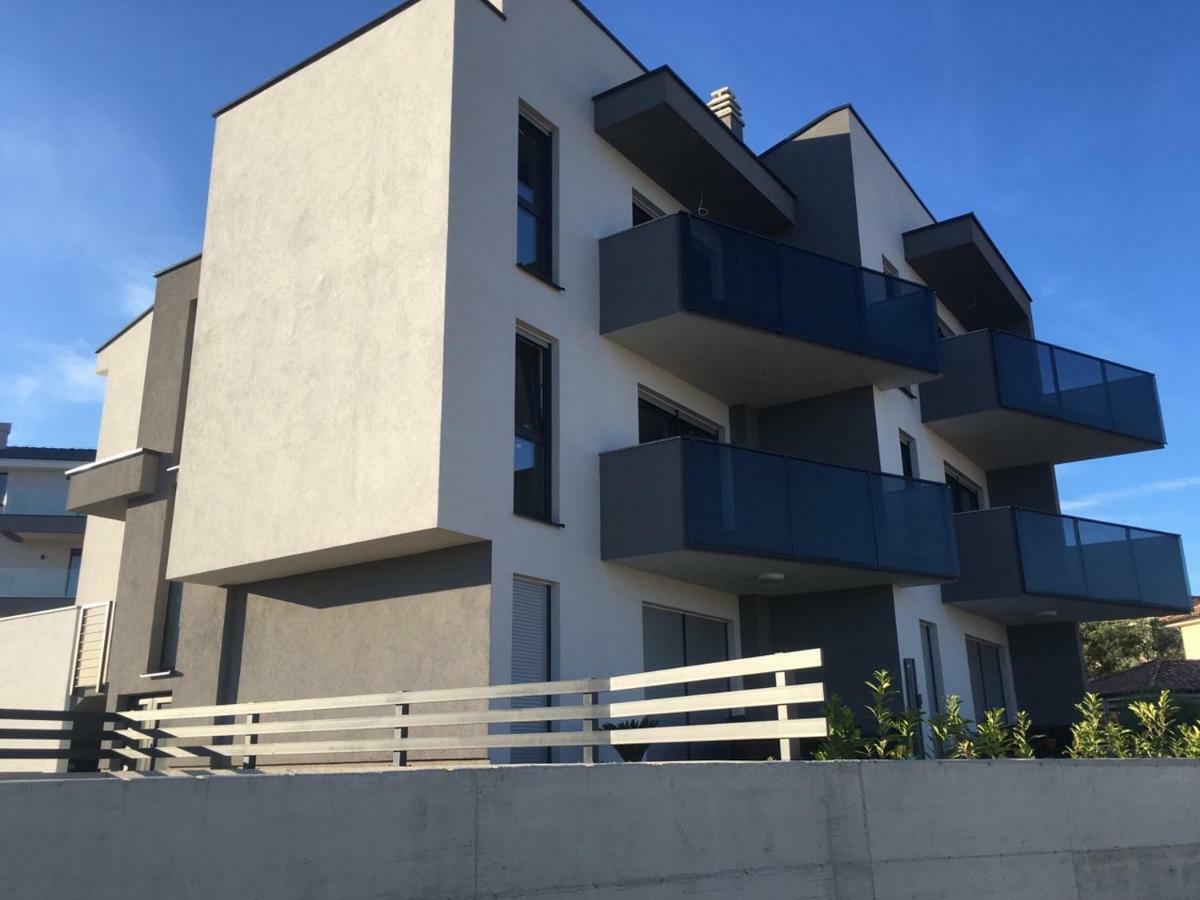 Apartment Sara Krk Town Εξωτερικό φωτογραφία